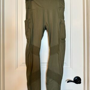 Fabletics Motion365 Moto High-Waisted 7/8 Legging